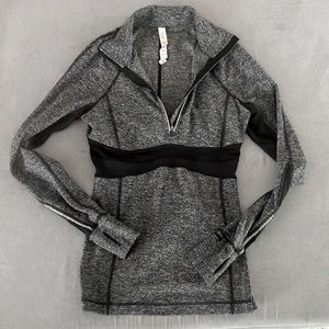 Lululemon vented running top, long sleeve size 4